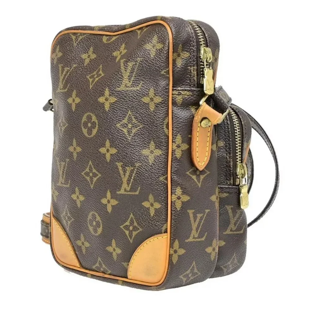 LOUIS VUITTON Amazon Crossbody Shoulder Bag Monogram Leather